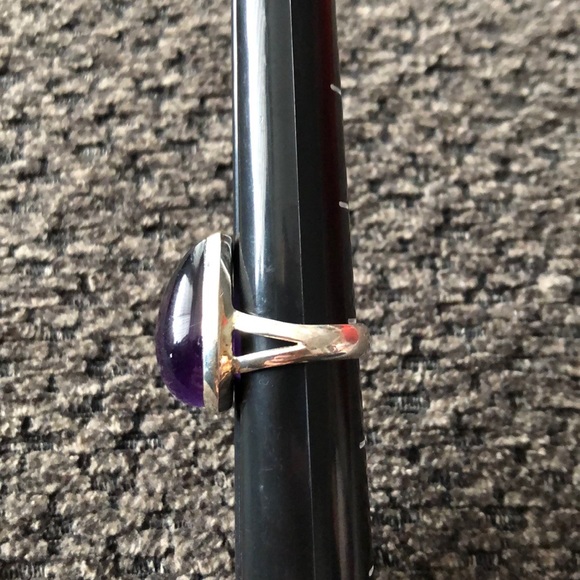 Size 6 Amethyst Sterling Silver Ring - Picture 4 of 6